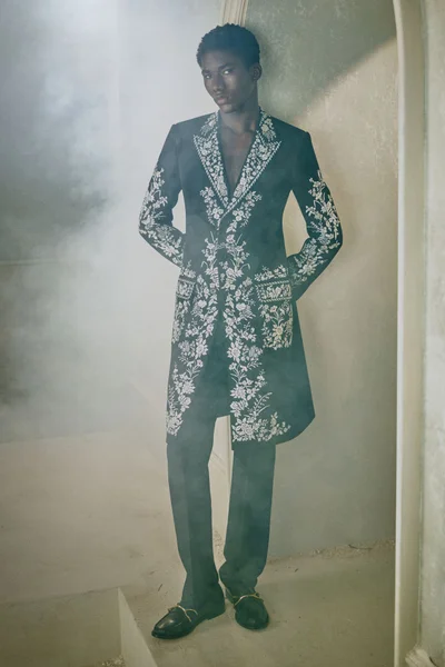 Look 25
